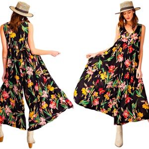 J. Roberts Super Wide Leg Floral Tropical Sleeveless Jumpsuit Black Button Med